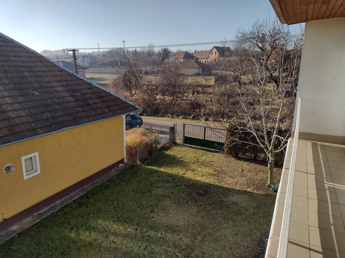 Hannah - Relax Dom Pod Orechom Apartman2 Travnica Exterior photo