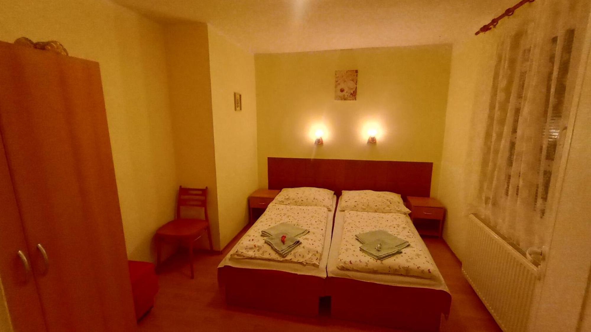 Hannah - Relax Dom Pod Orechom Apartman2 Travnica Exterior photo